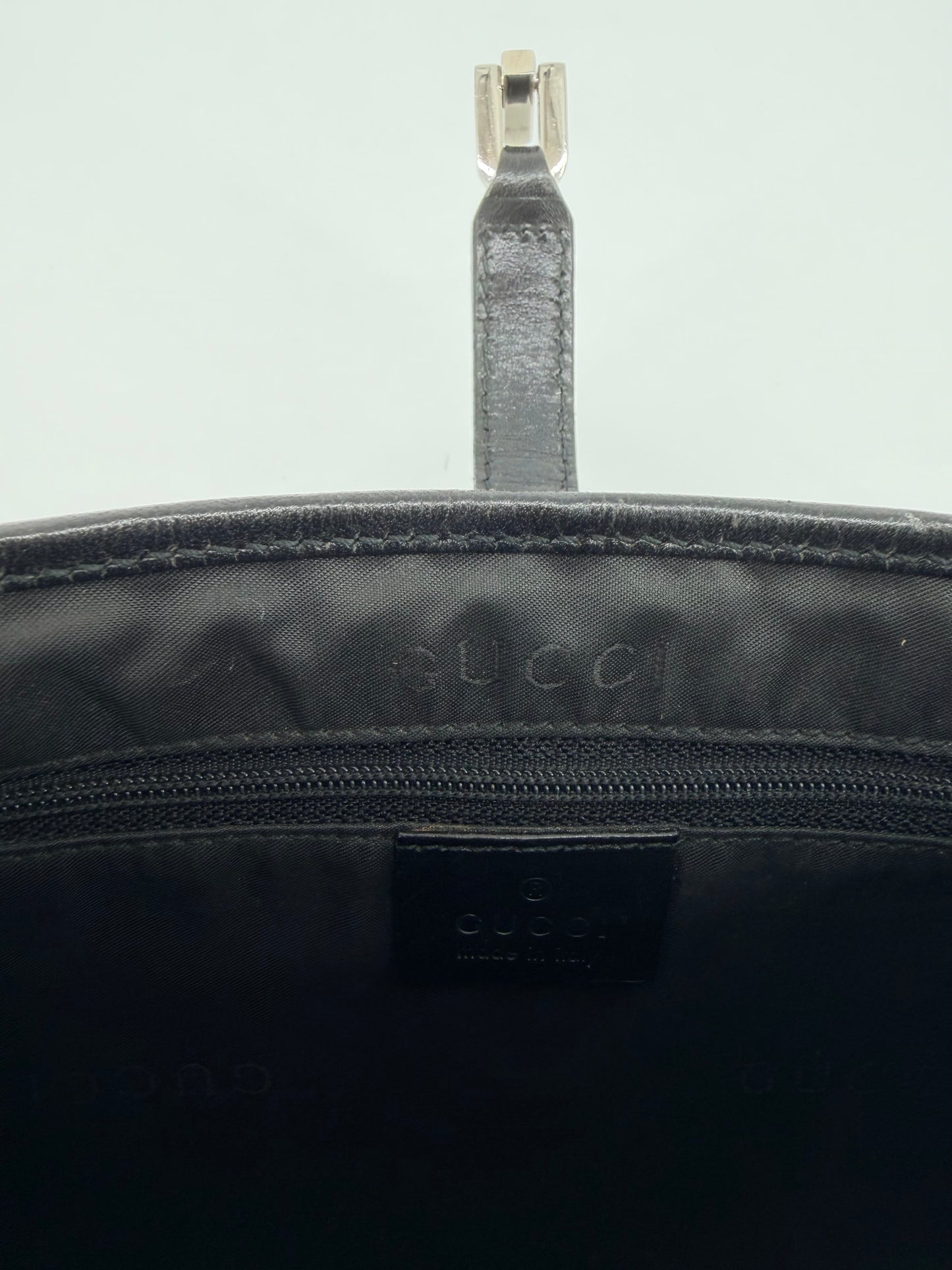 
                  
                    Tom Ford Era Gucci Lizard Skin and Leather Chain Bag – Early 2000s Archival Collectible
                  
                